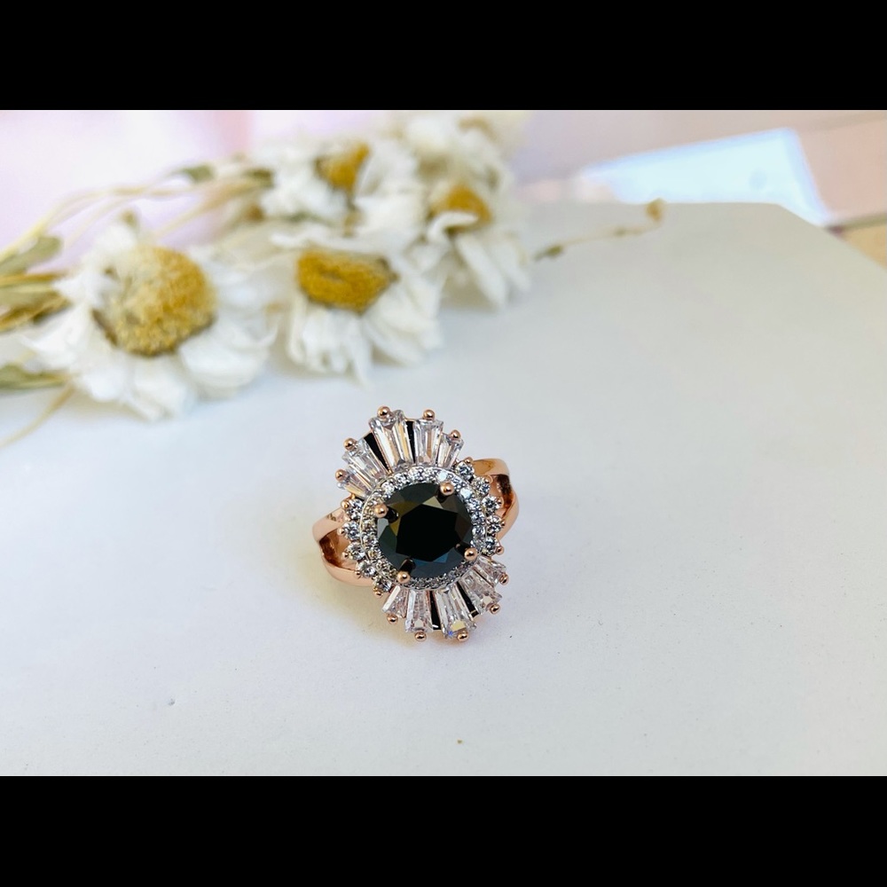 Henri Bendel Rose Gold Tone Crystals Statement Ring Size 6 - Picture 2 of 8